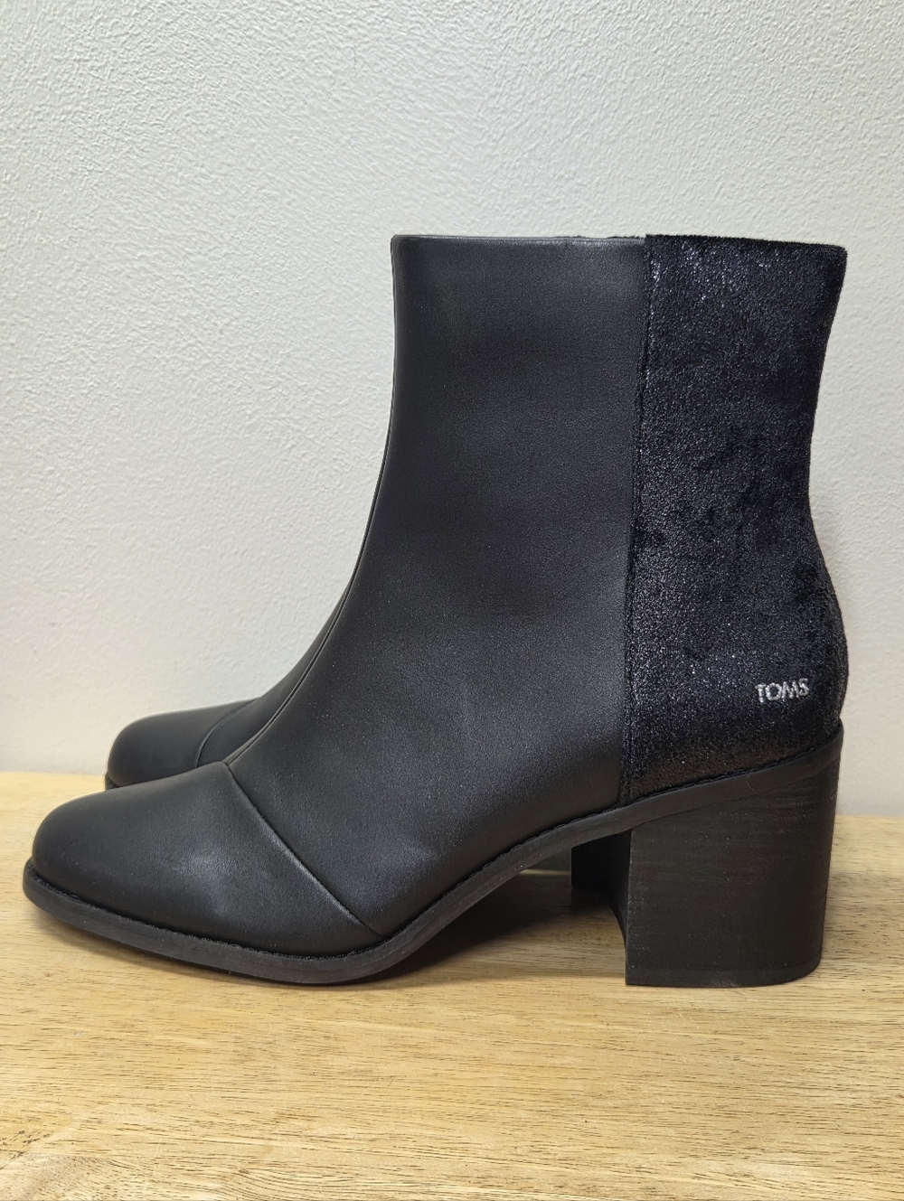 TOMS Evelyn Black Platform Boots Women's 11 Block Heel Suede Ankle